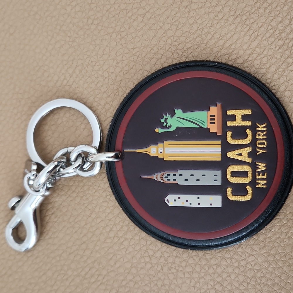 Beautiful Coach NY With Statue Of Liberty Bag Charm Or Key Holder 🗽🖤♥️🔑